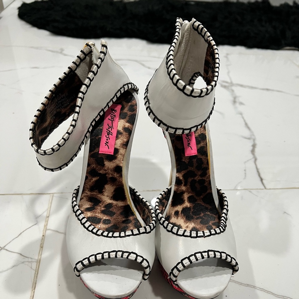 Beautiful! Betsy Johnson heels